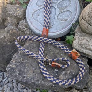 Madbeks Blue Check Flat Slip Lead